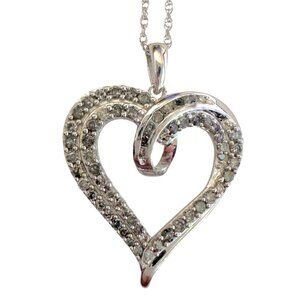 Stunning 1 Ct Natural Diamond Heart Shaped Pendant with Chain